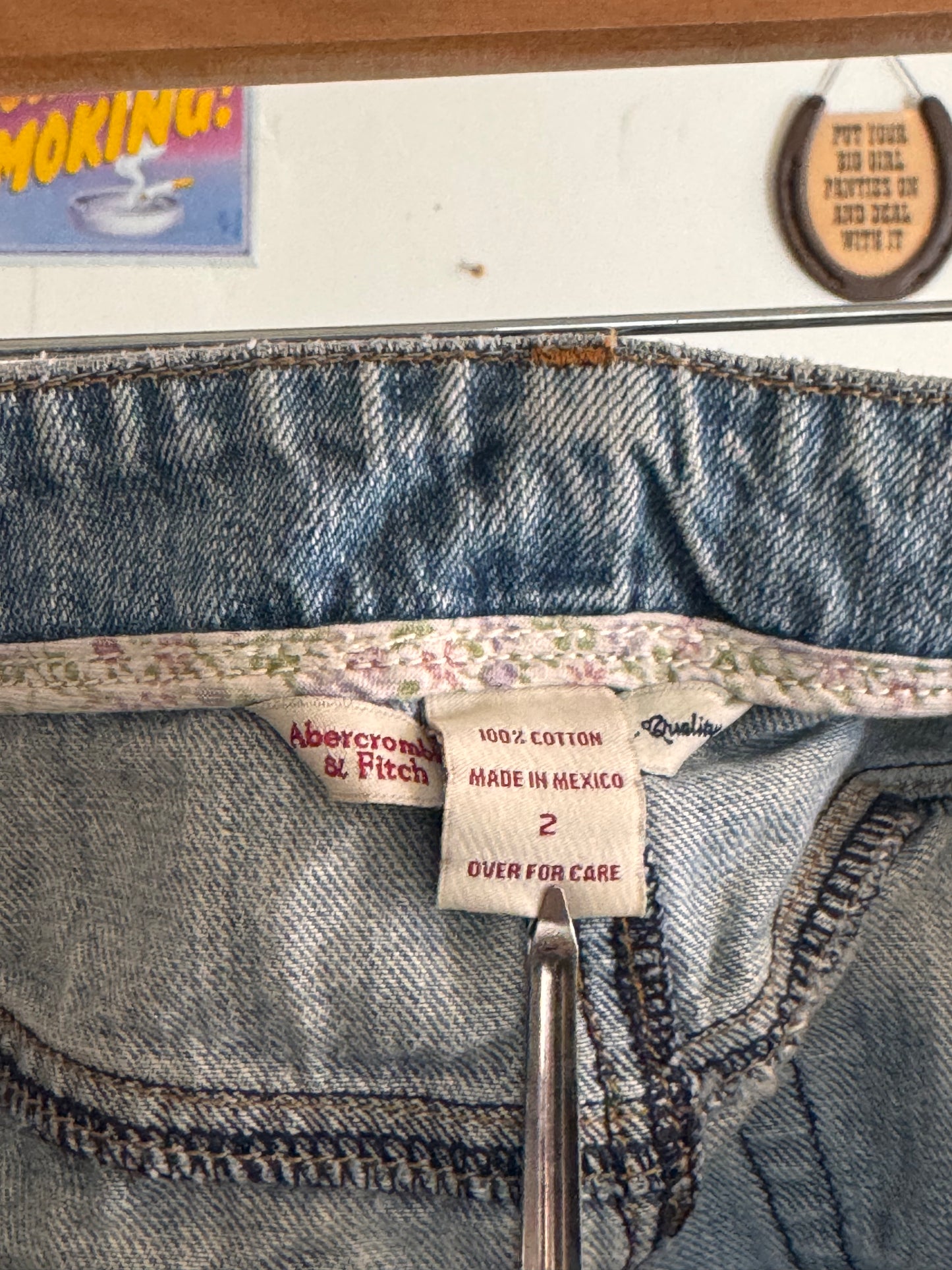 2000s Lightwash Denim Mini Skirt (2)