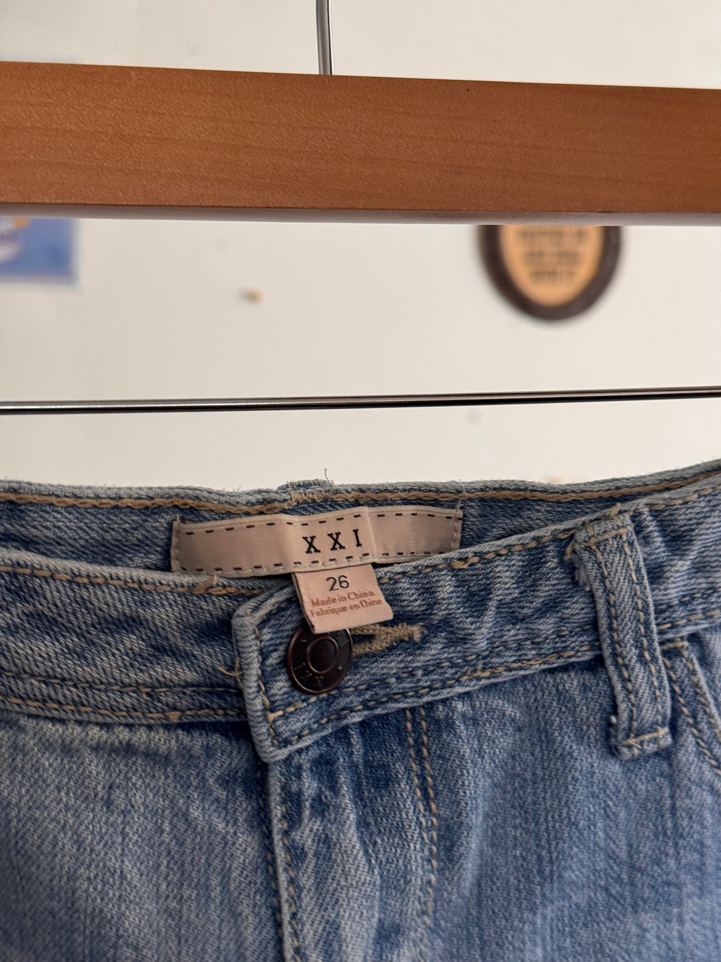 2000s Light Wash Mini Shorts (26)