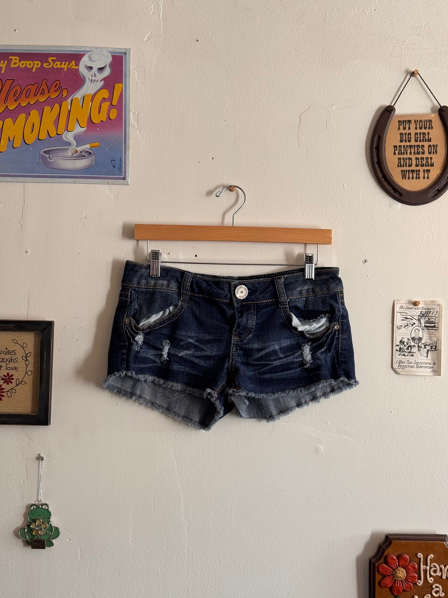 2000s Dark Wash Denim Shorts (9)